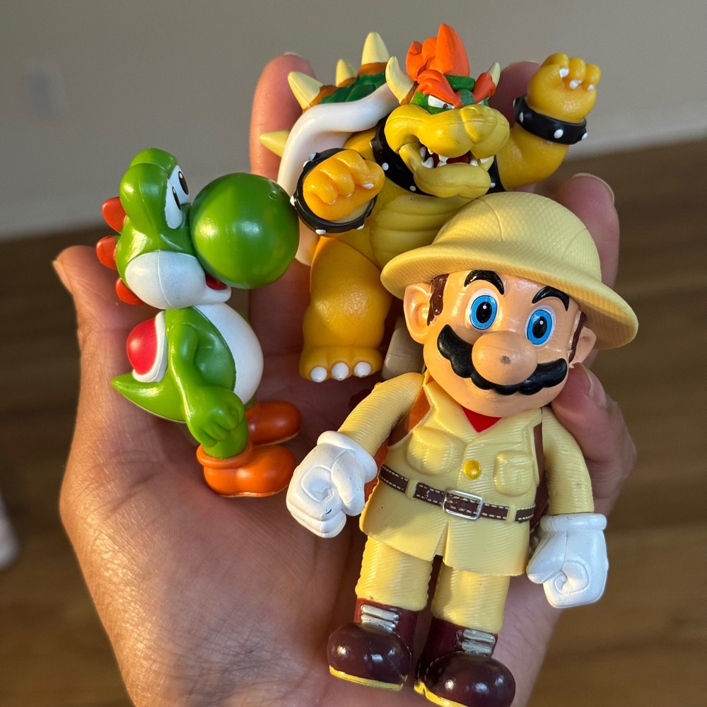 Nintendo Super Mario Odyssey Safari Mario Bowser Yoshi Action Figure Lot